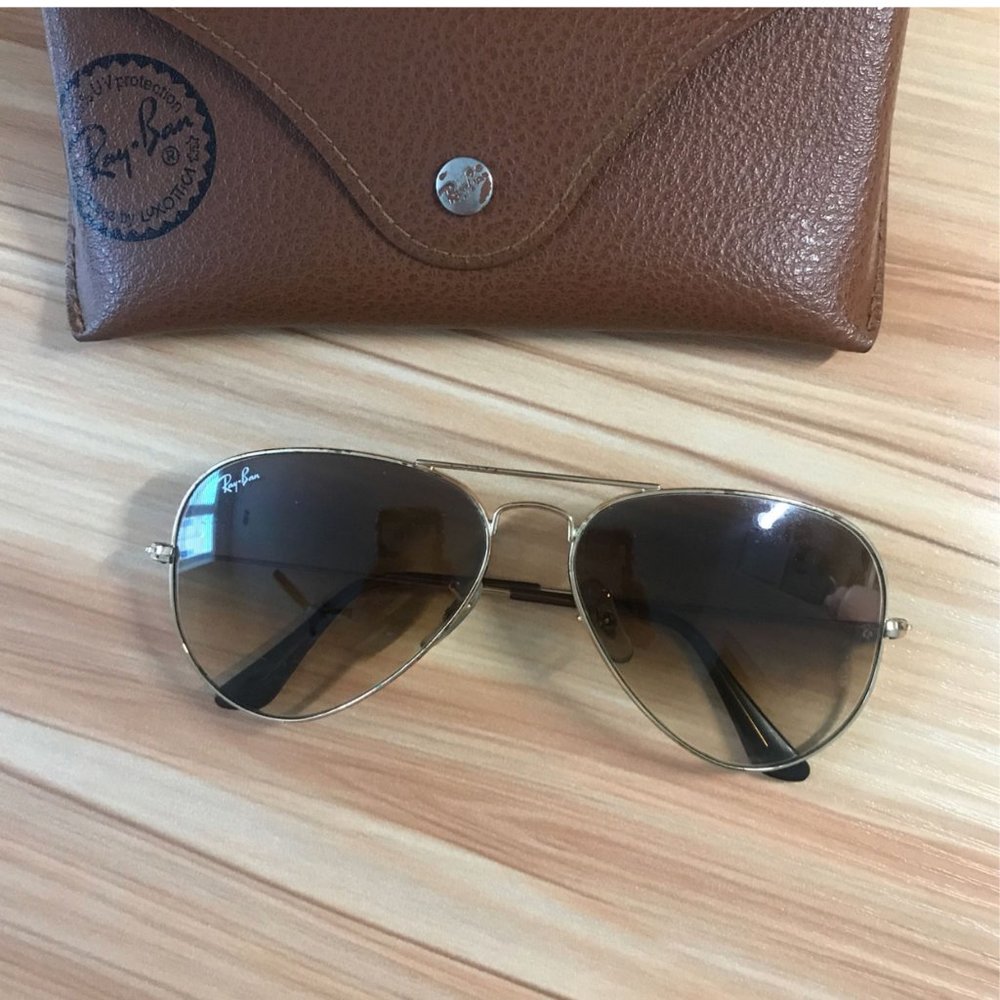 Ray-Bans Aviators